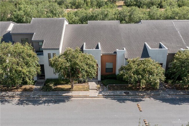 Building Photo - 1405 Ozark Ave
