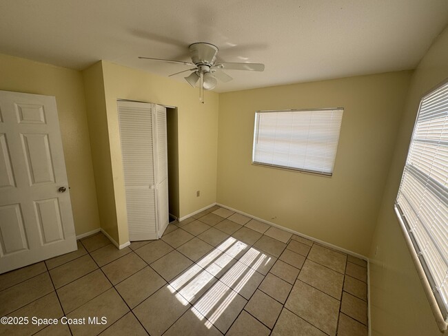 Building Photo - 2415 Sadler Ln