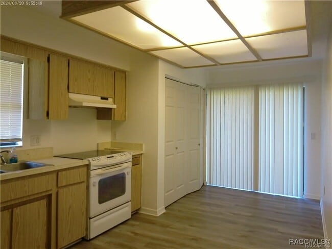 Building Photo - 605 Edgewood Ave