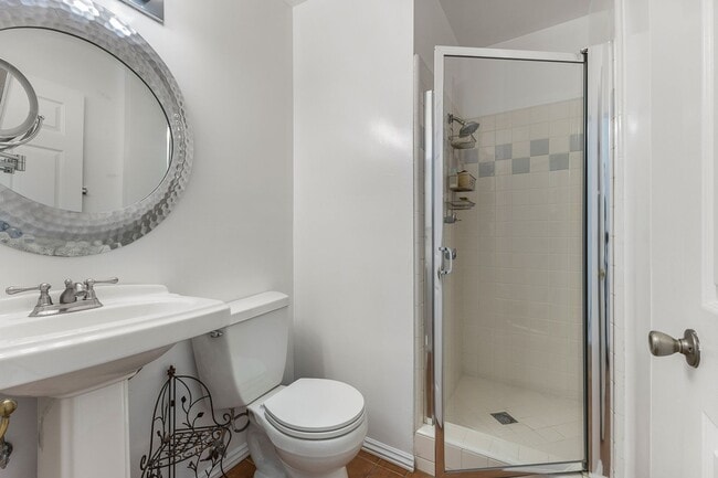 Building Photo - Beautiful 3-Bedroom, 2-Bathroom Home in a Peaceful Neighborhood