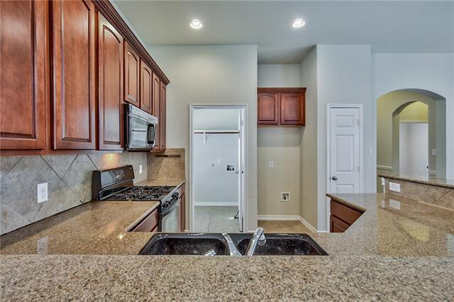 Building Photo - 1701 Kennessaw Dr