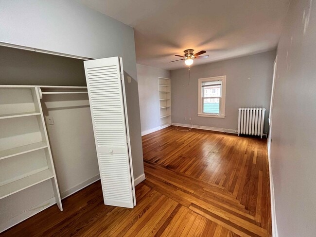 Building Photo - 60 William St