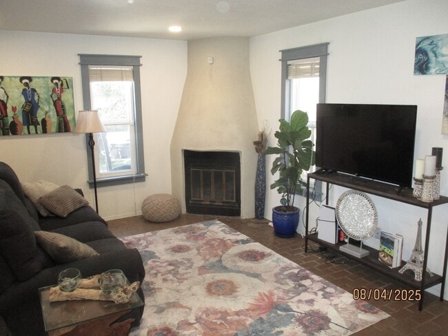 Building Photo - 9335 Osuna Pl NE