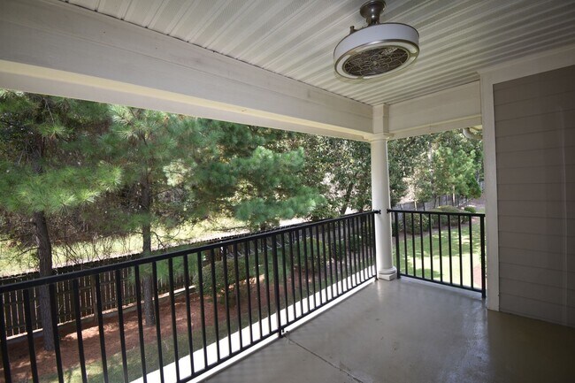 Building Photo - 3 Bedroom and 1.5 Bath Condo- Bradford Place at Buckhead