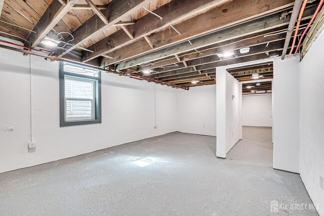 Building Photo - 338 Buckelew Ave