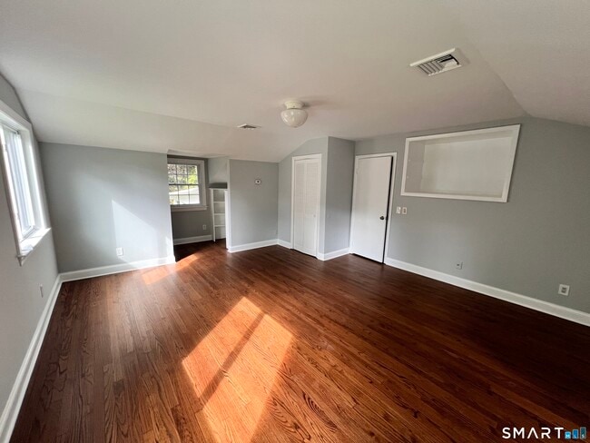 Building Photo - 267 Thunder Hill Dr