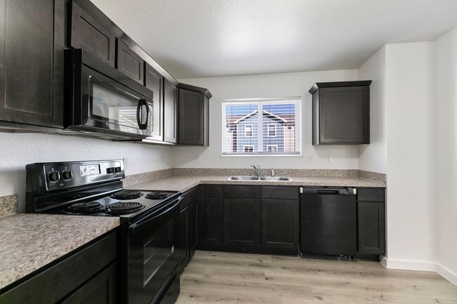 Building Photo - 12603 Telge Rd