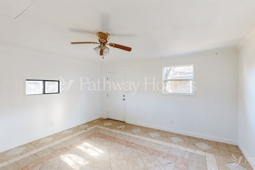 Building Photo - 3914 Winston Dr