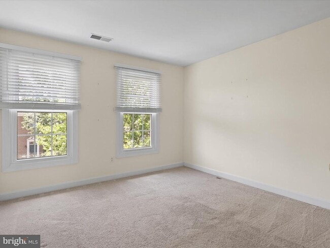 Building Photo - 7441 Heatherfield Ln