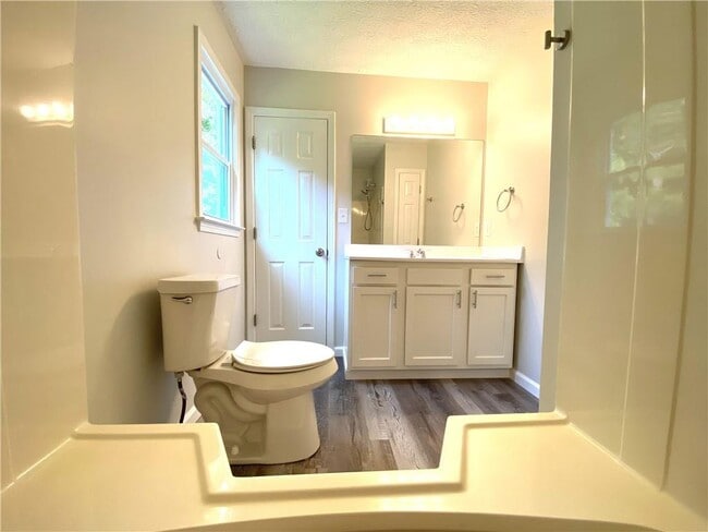 Building Photo - 109 Indian Trail Dr