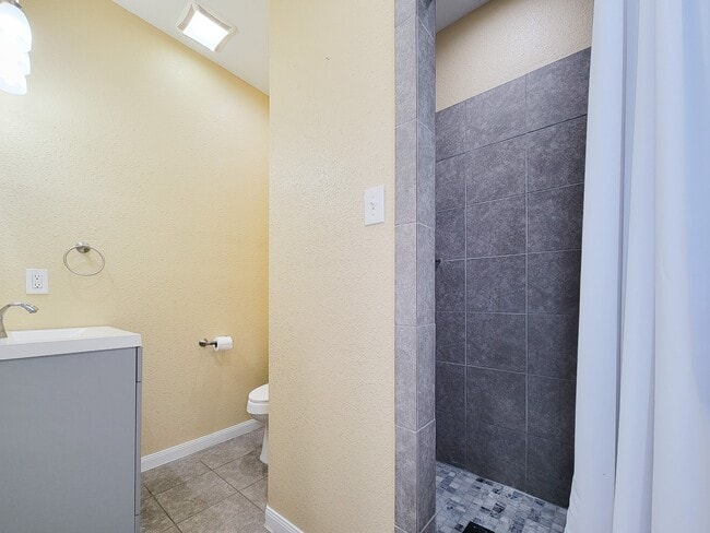 Building Photo - 16361 Eastchase St