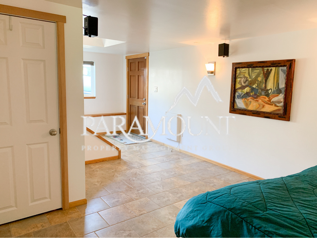 Building Photo - Magnificent Seattle/Water Views in Manches...