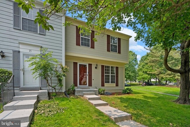 Building Photo - 13 Dinsdale Ct