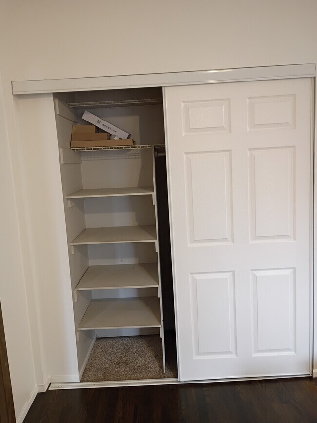 Building Photo - 806 Old Settlers Trail