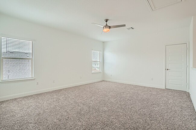 Building Photo - 16805 Lemonia Cove