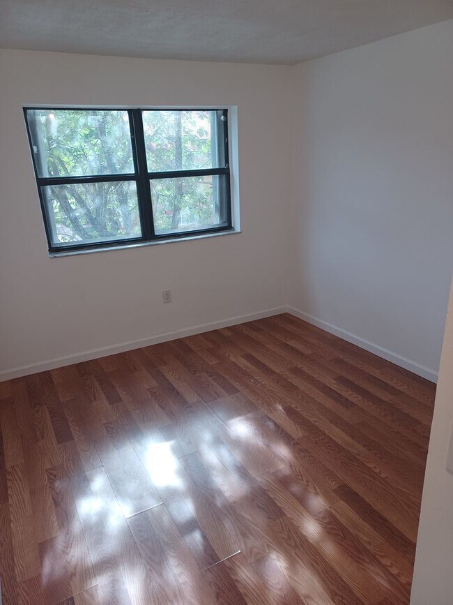 Building Photo - 15500 SW 80th St