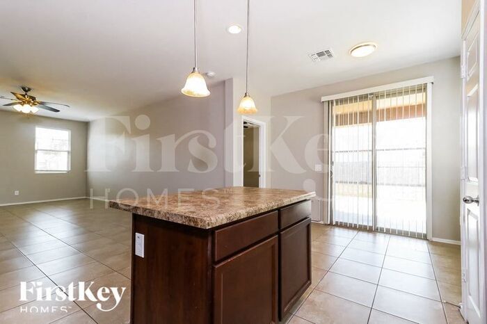 Building Photo - 11951 W Rio Vista Ln