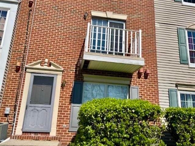 Building Photo - 76 Cherry St