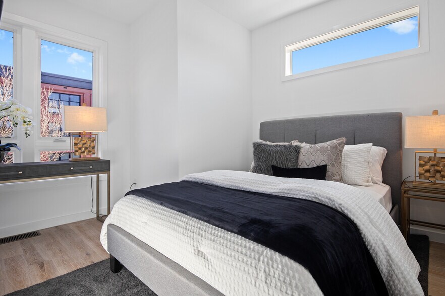 Master bedroom - 808 13th St NE