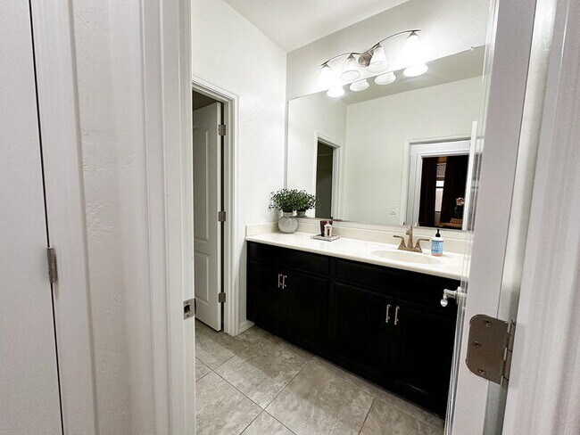 Building Photo - 41602 W Anne Ln