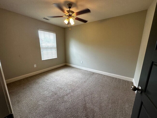 Building Photo - PRE-LEASING FOR AUGUST 2026!