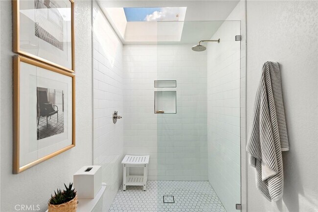 Building Photo - 12628 Newport Ave