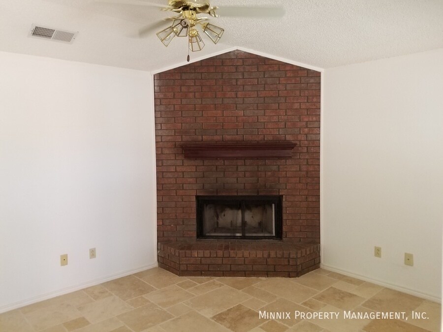 Building Photo - 2103 84th St