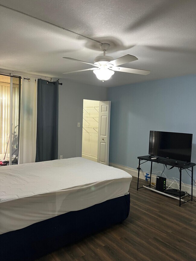 Building Photo - 3341 NW 47th Terrace