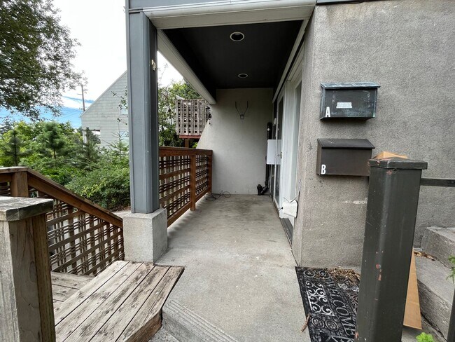 Building Photo - 225 SW Whitaker St