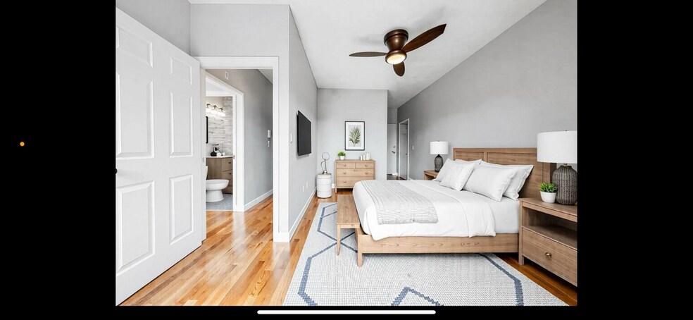 Building Photo - 1810 Dorchester Ave