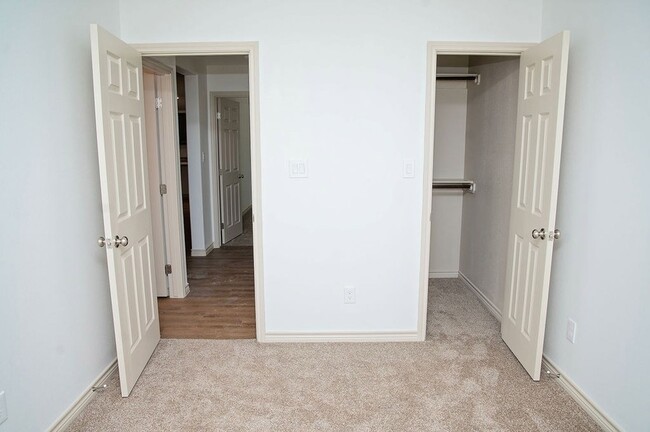 Building Photo - 1324 Bajada St