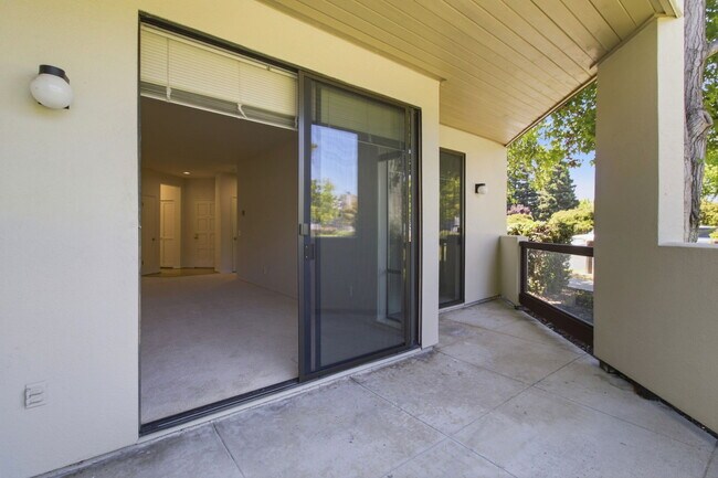 Building Photo - 101 Shorebird Cir