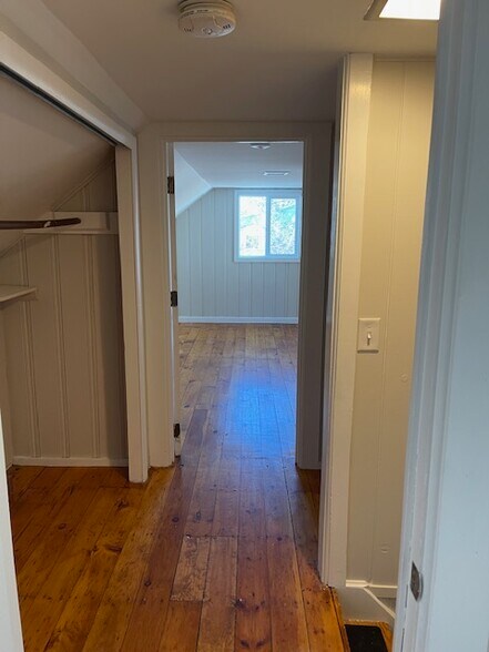 Building Photo - 14 Surry Park Rd