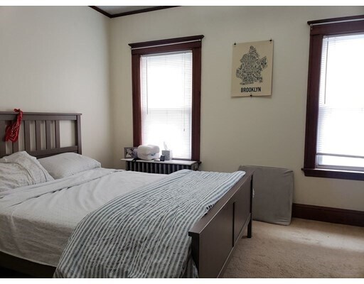 Building Photo - 9 Atkins St