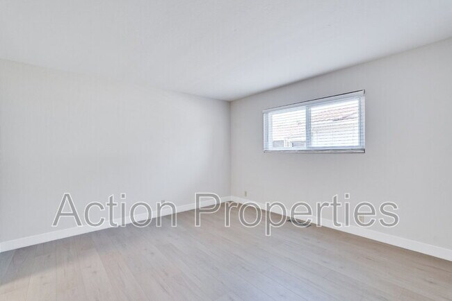Building Photo - 457 Carneros Ave