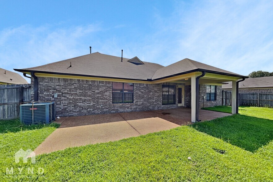Building Photo - 1087 Acadia Pl