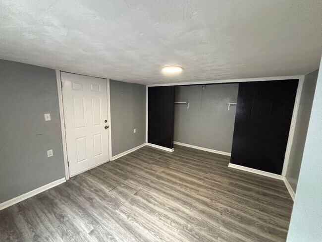 Building Photo - 3 bedroom 1.5 bathroom for rent in Arlington