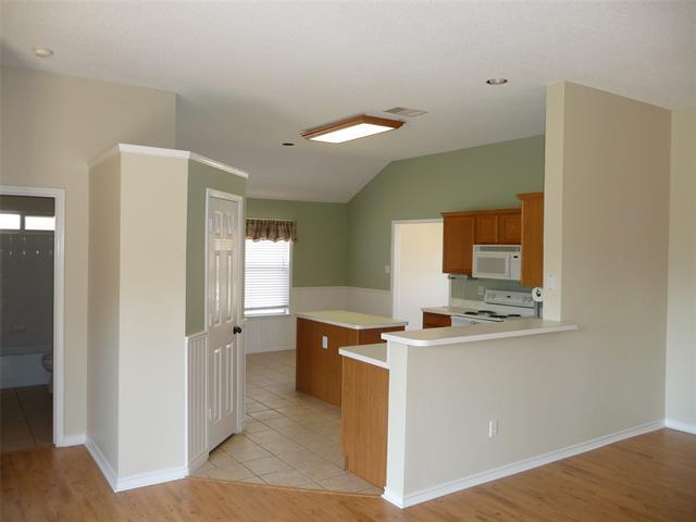 Building Photo - 5601 Tulip Dr