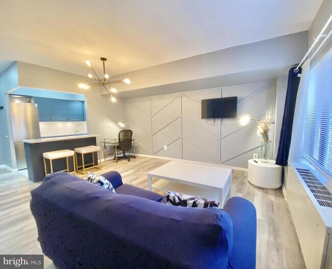 Building Photo - 3101 S Manchester St