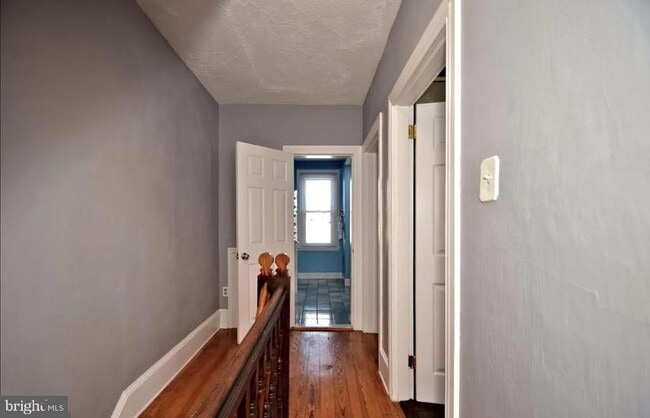 Building Photo - 423 Breckenridge St