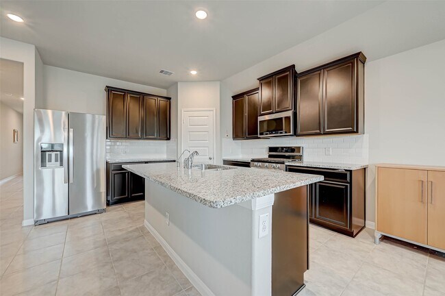 Building Photo - 3206 Dry Creek Dr