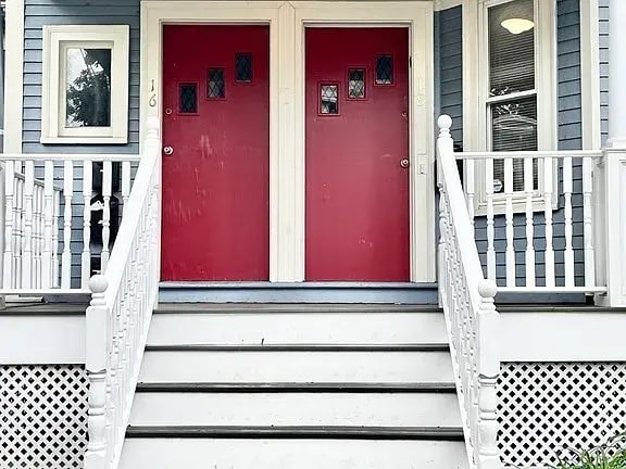 Front view - 18 Walden St