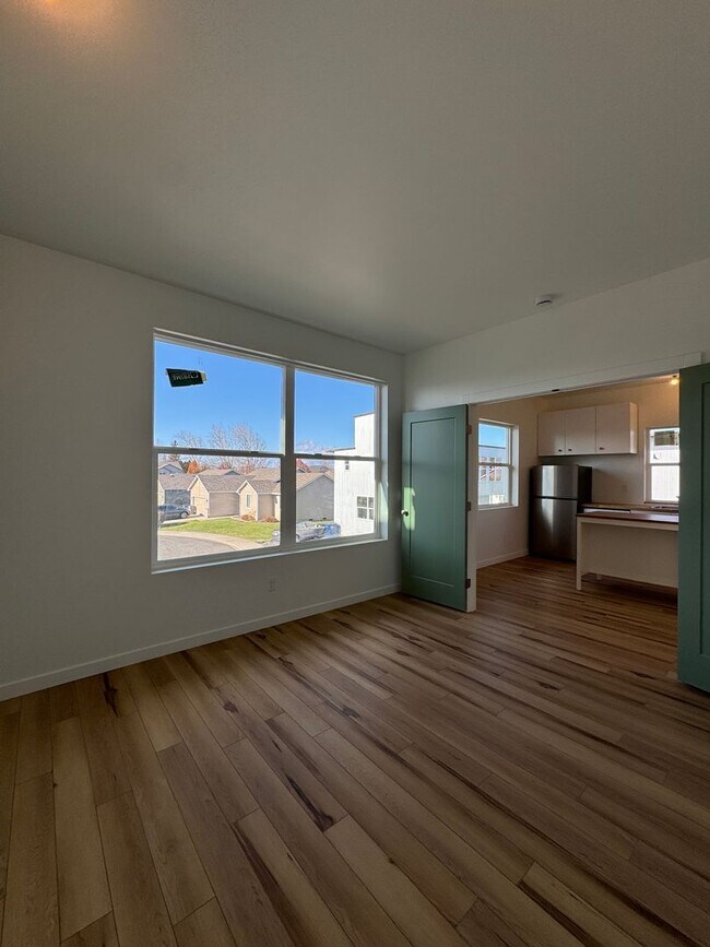 Building Photo - Charming 1-Bedroom, 1-Bath Rental with Exp...