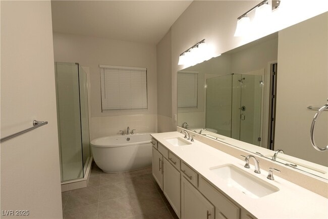 Building Photo - 11658 Hatchling Ave
