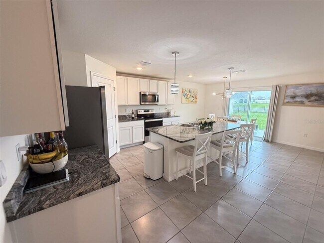 Building Photo - 10744 Chippewa Dr