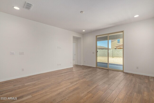 Building Photo - 17318 W Surrey Dr