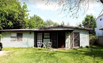 Building Photo - 5111 Woodrow Ave