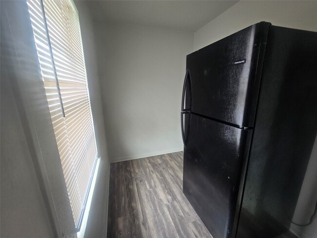 Building Photo - 1133 5th Ave N