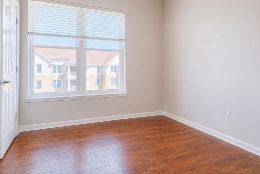 Building Photo - 13364 Beach Blvd