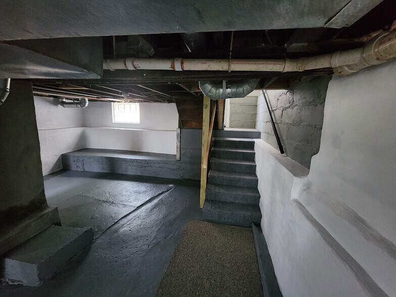 Basement - 1815 N Goodman St